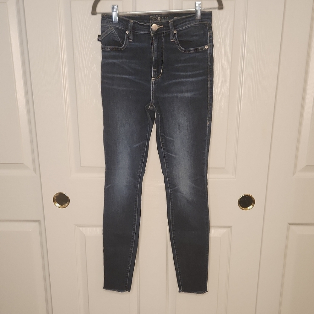 Rock & Republic Women's Denim X High Roller Slightly Frayed Skinny Jeans Size 4